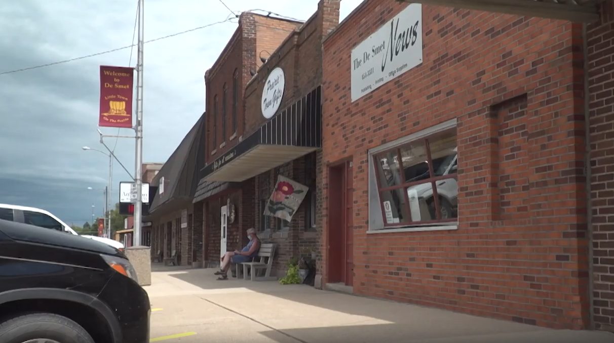 Dakota Life Saving the De Smet Newspaper